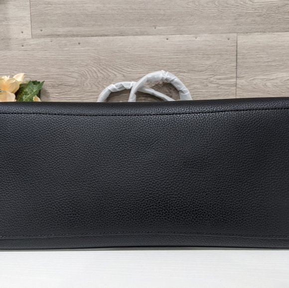 Coach Central Tote With Zip - Picture 10 of 12